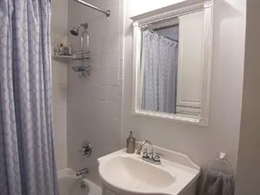 Rented by Douglas Elliman | media 24