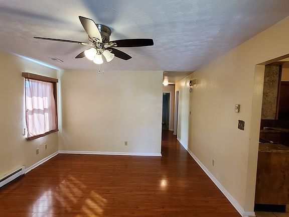 2nd image of 525 Fluvanna St