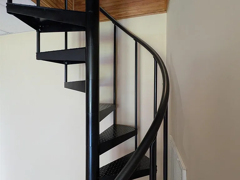 102 Huntington Ridge Rd — Photo 17