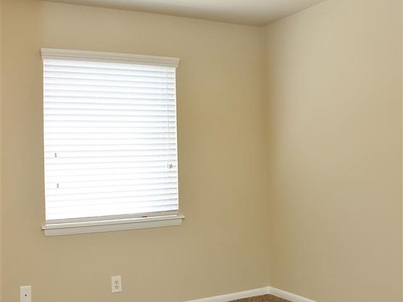 4th image of 1312 Missouri Ave