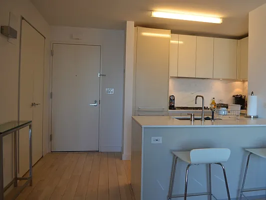 Rented by Sotheby's International Realty | media 22