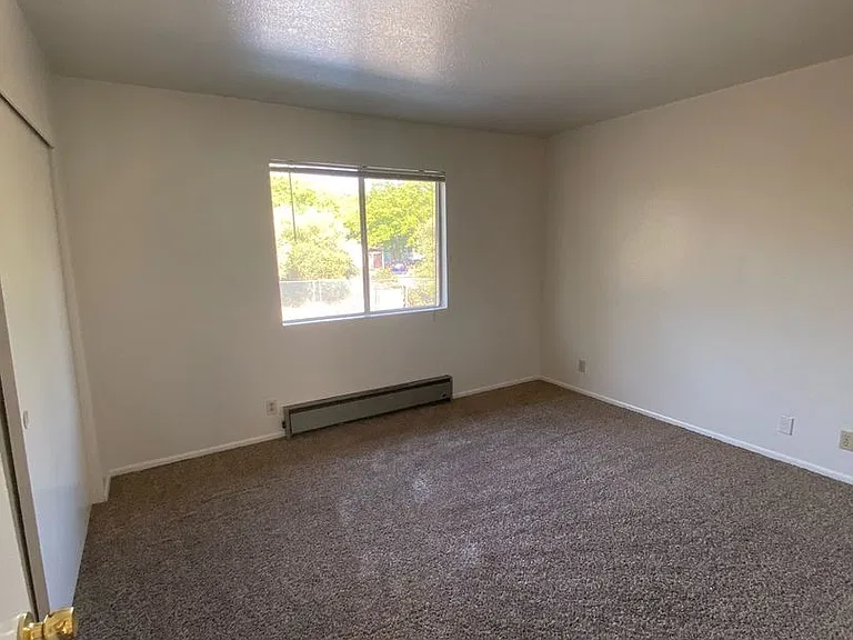 1515 Stanford Ave — Photo 4