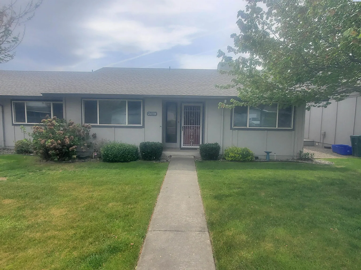 2 bed, 2.0 bath, 1192 sqft, $1,795 — Photo 1