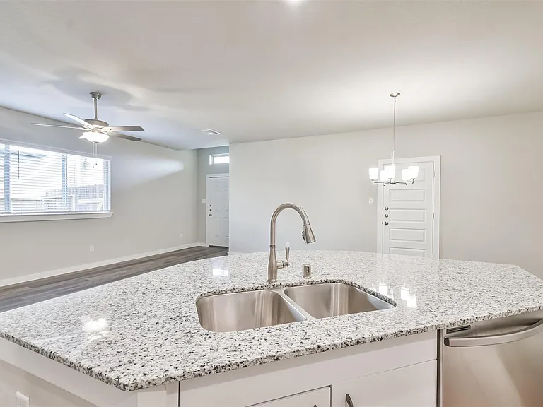 9800 Grosbeak Ln — Photo 10