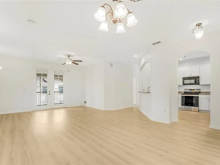 3351 Whitestone Cir #304 — Photo 7