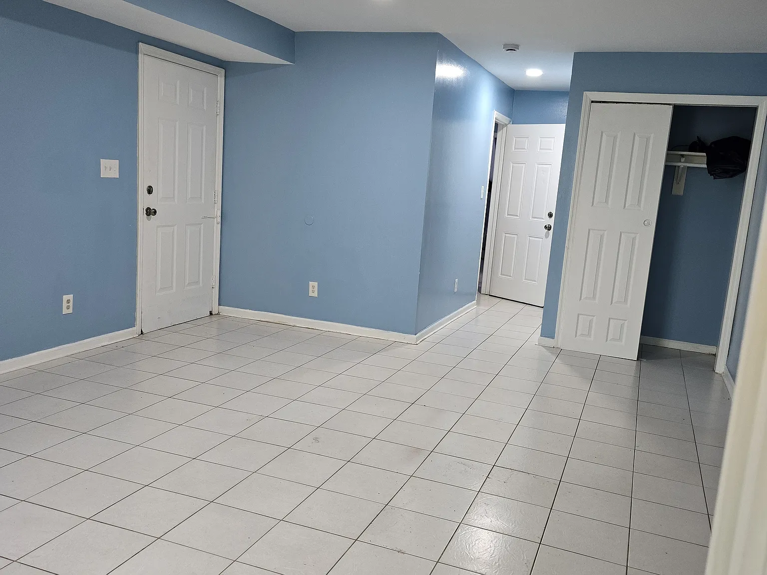 2 bed, $1,900 — Photo 3