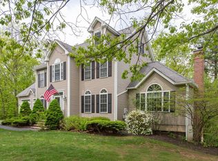 27 Mockingbird Hill Rd, Windham, NH 03087