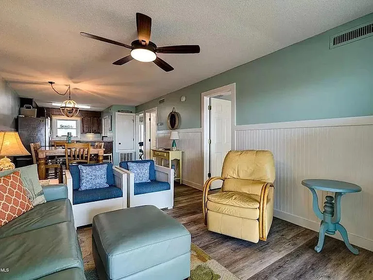 504 Carolina Beach Ave S #2K — Photo 3