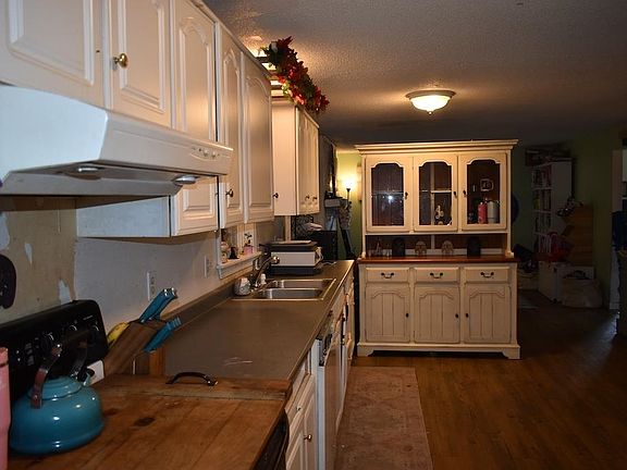 4th image of 411 Mont Vernon Road