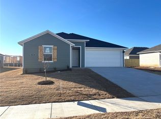 530 Mac St, Prairie Grove, AR 72753