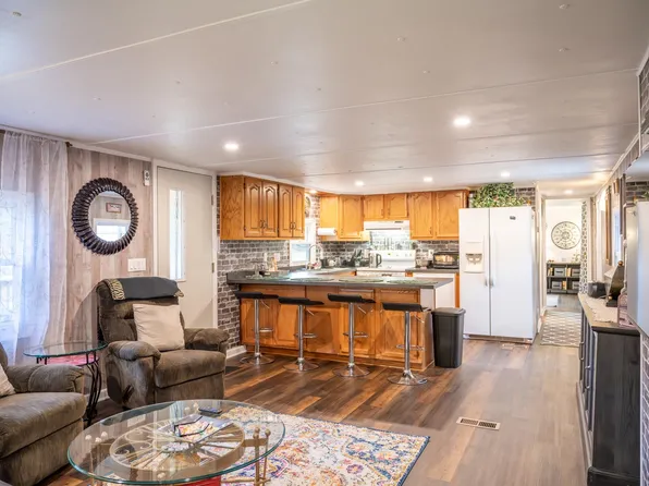 2029 Maple St, Friendship, WI 53934