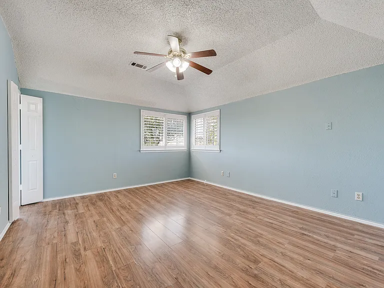 2606 Hickory Bend Dr — Photo 8