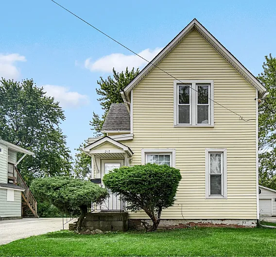 3 bed, 1400 sqft, $1,750 — Photo 1