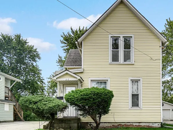 217 E North St, Crown Point, IN 46307