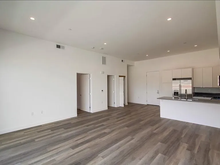4021 Georgia St #7 — Photo 3