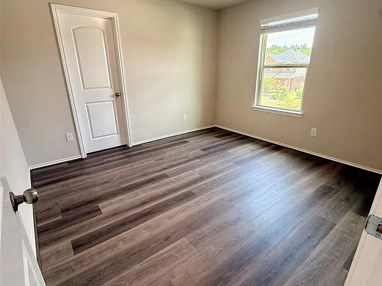 9278 Inland Leather Ln — Photo 24