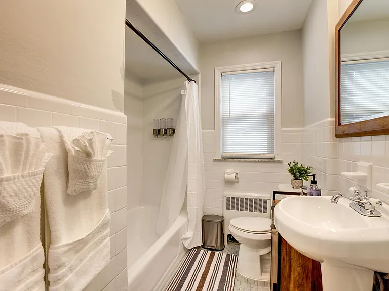 635 N 9th St #1 — Photo 12