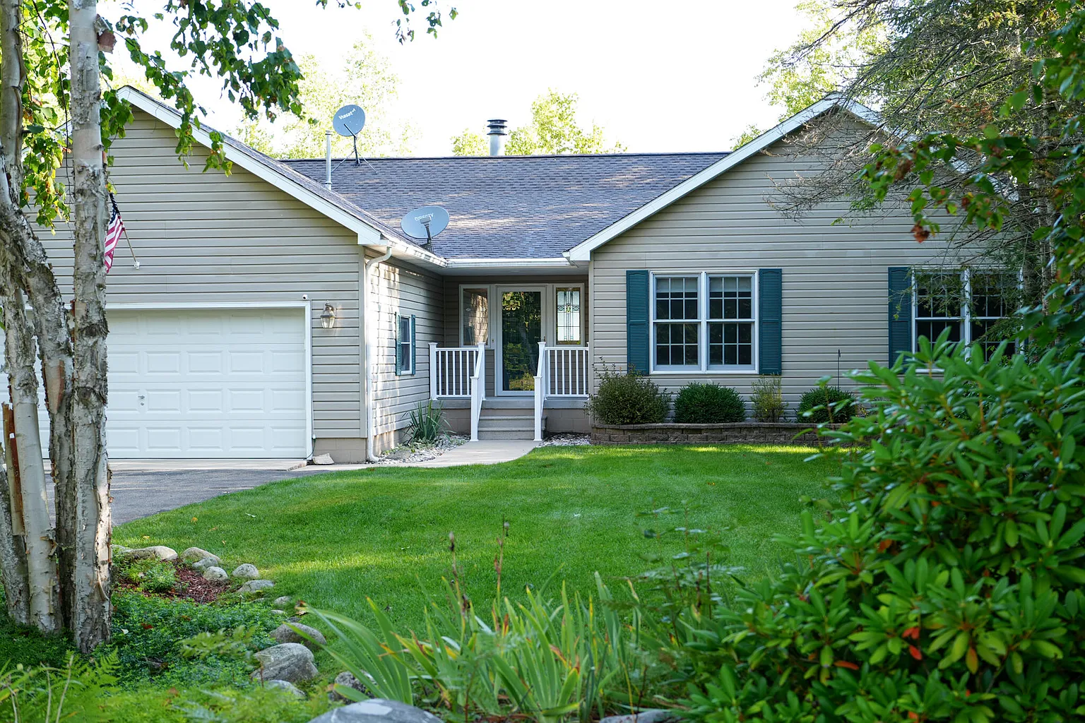 5631 Bay Shore Dr photo 1