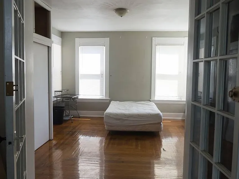 17 Edwards St — Photo 8