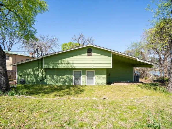9520 Heron Dr, Fort Worth, TX 76108