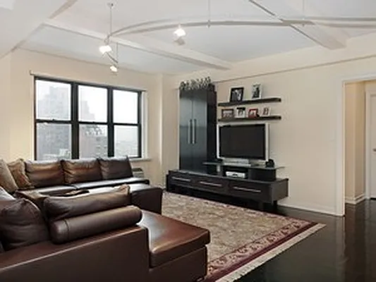 Sold by Corcoran | media 5