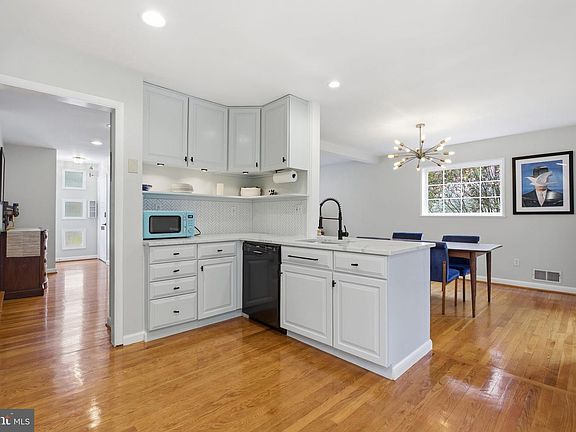 3rd image of 7713 Massena Rd