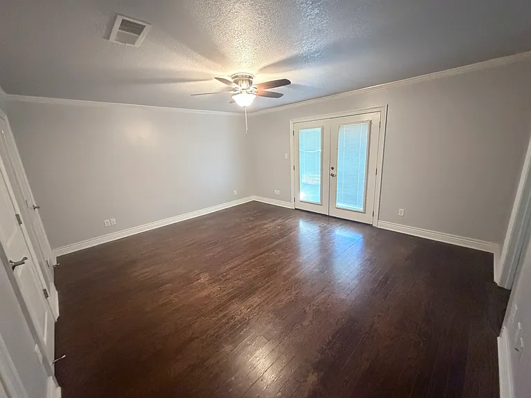 600 Esplanade Ave — Photo 8