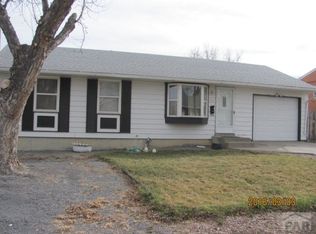 34 Churchill Rd, Pueblo, CO 81001
