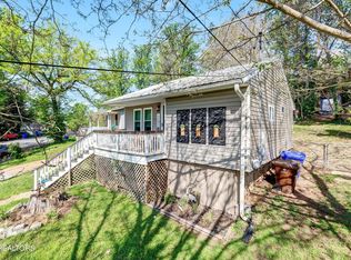 118 Wainwright Rd, Oak Ridge, TN 37830