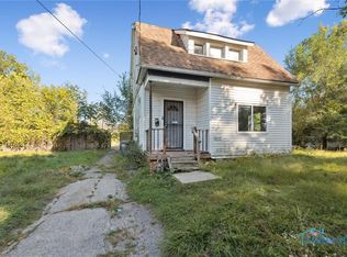 2144 Hawthorne St, Toledo, OH 43606