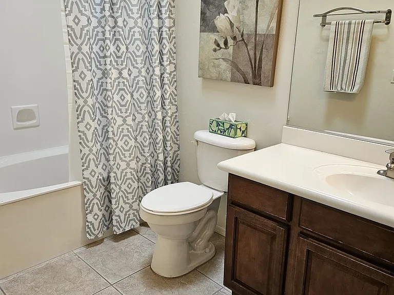 420 Acoma Blvd S #11 — Photo 11