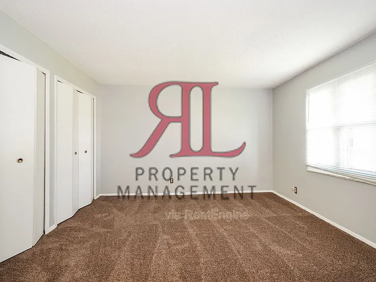 119 Stornoway Dr E — Photo 11