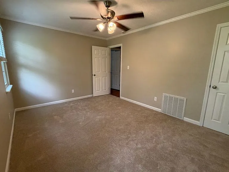 193 Amelia Dr W — Photo 21
