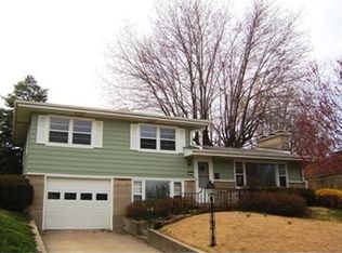 33 Eastmoreland Dr, Decatur, IL 62521