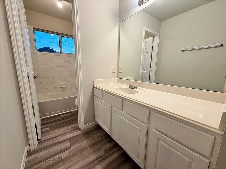 6827 Autumn Thistle Dr — Photo 10