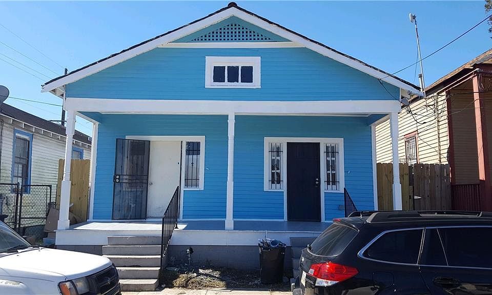 1st image of 1504-06 Piety St