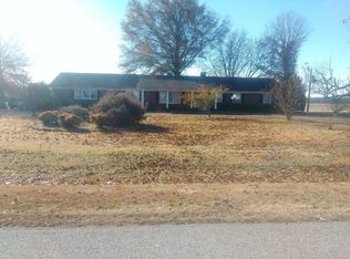 211 Frog Jump Brazil Rd, Trenton, TN 38382