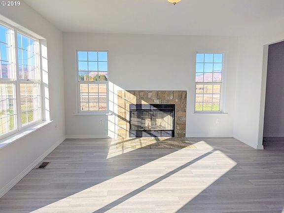 5th image of 10801 Emily Dr