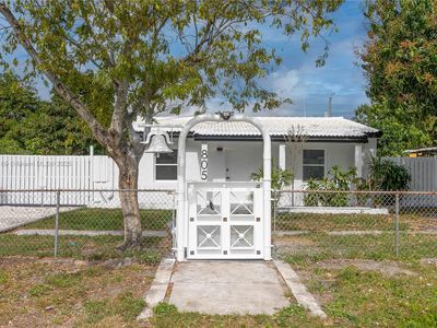 805 Sultan Ave, Opa Locka, FL, 33054