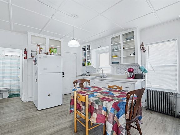 4th image of 173-173 S Washington St #175