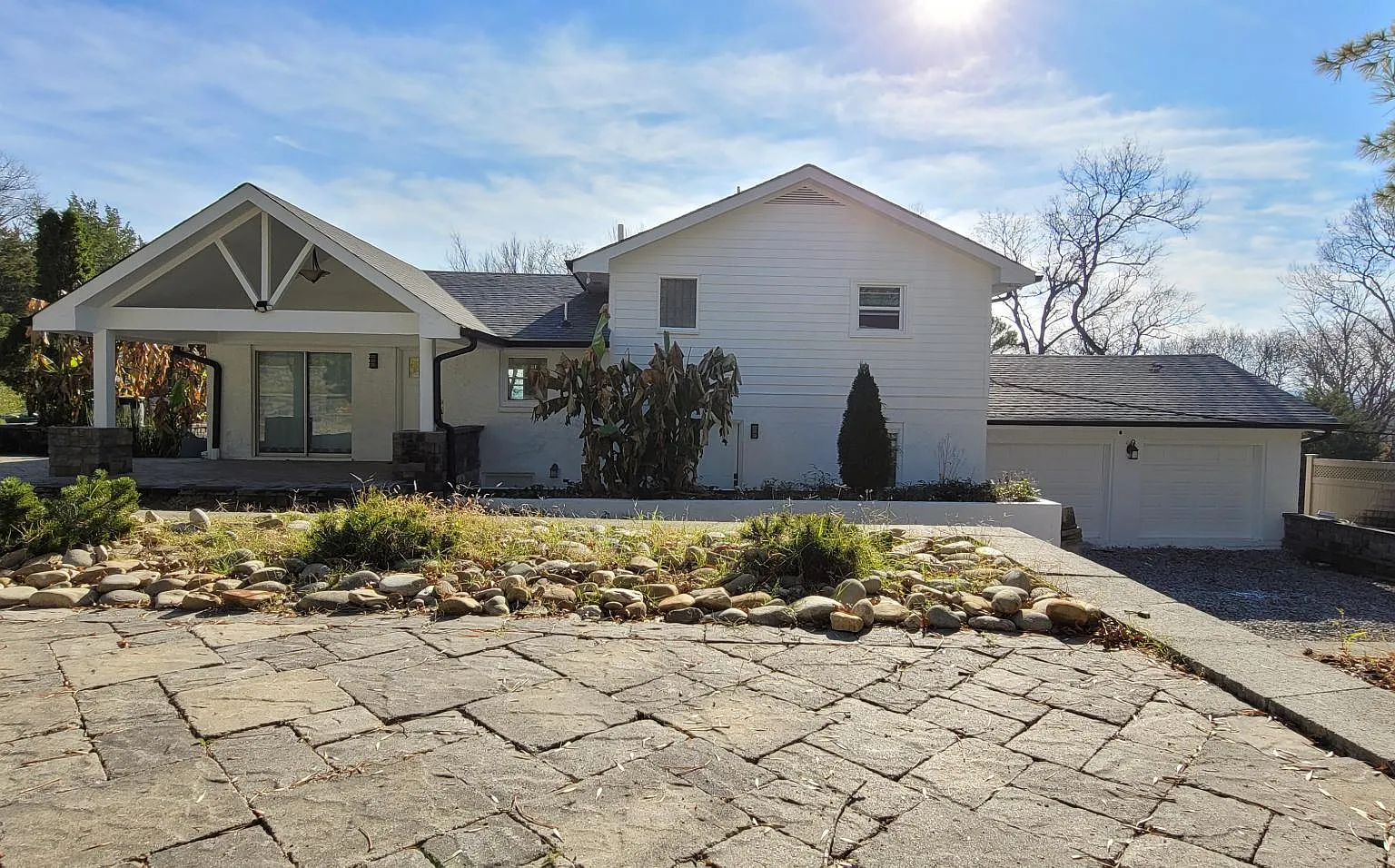 3 bed, 2736 sqft, $3,495 — Photo 1