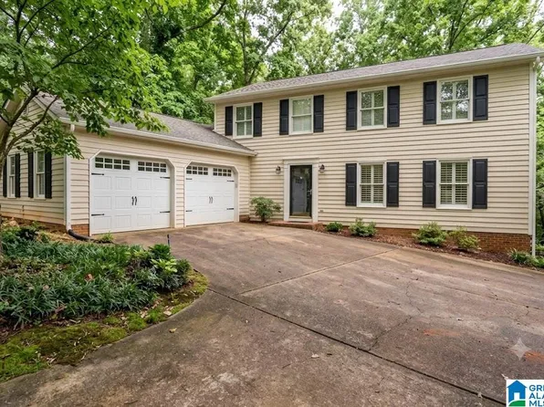 6 Lanier Pl, Anniston, AL 36207