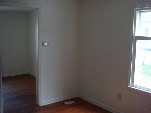 Center room and Bedroom