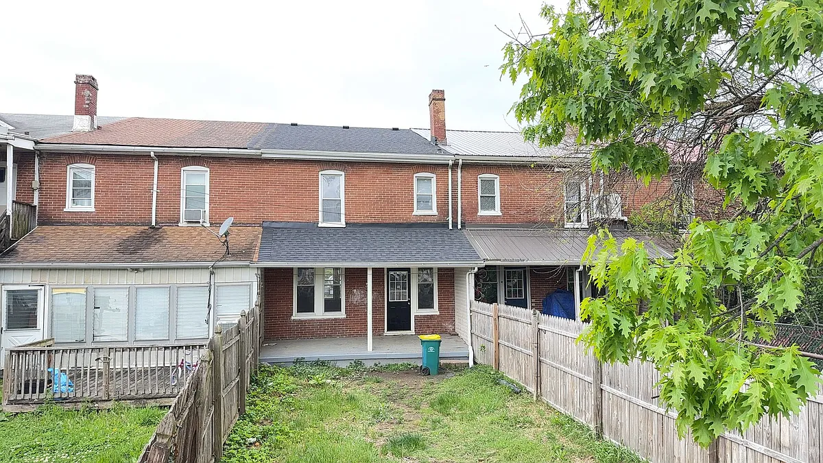 Building Photo - 410 Wolf Ave