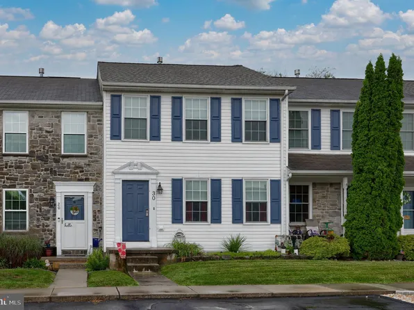 30 Charles Cir, York, PA 17406