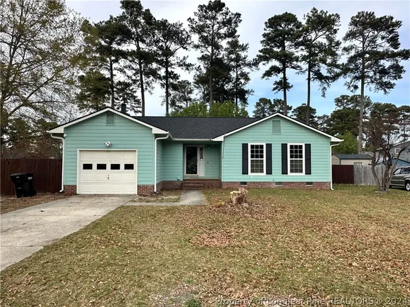 6927 Calamar Dr, Fayetteville, NC 28314