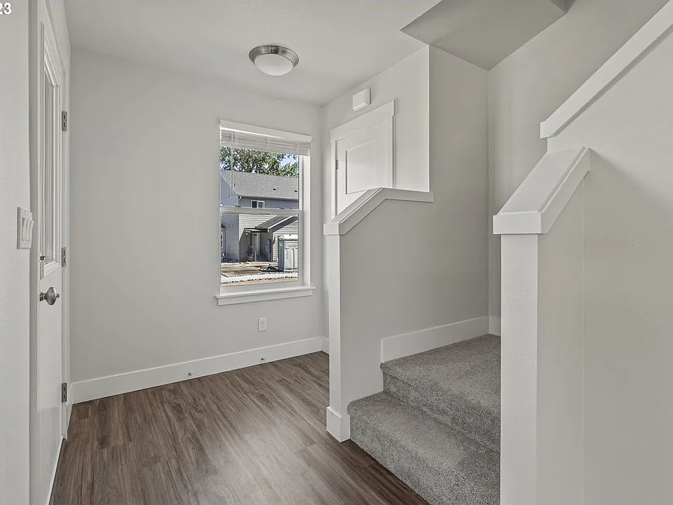 208 W A St #2