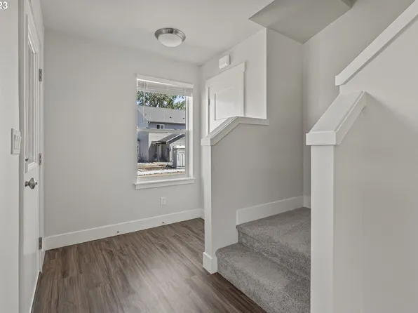 208 W A St #2, Rainier, OR 97048