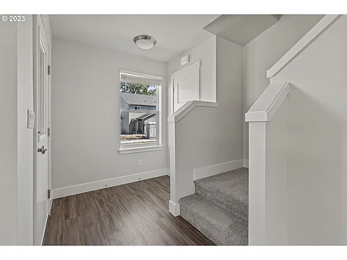 208 W A St #2 Photo 1