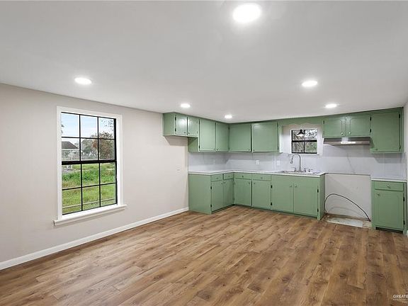 5th image of 3551 N Martin Cavazos St
